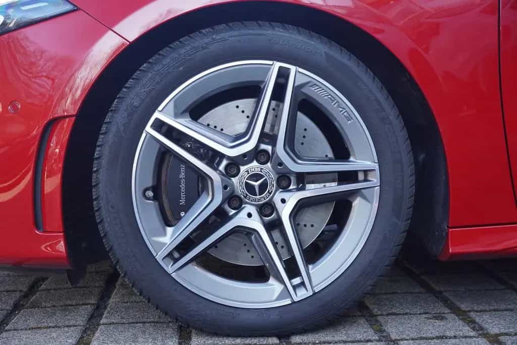 Mercedes-Benz A 250 A250 AMG Line 7G-DCT LED Navi Standheizung AHK 12/2019-photo-46