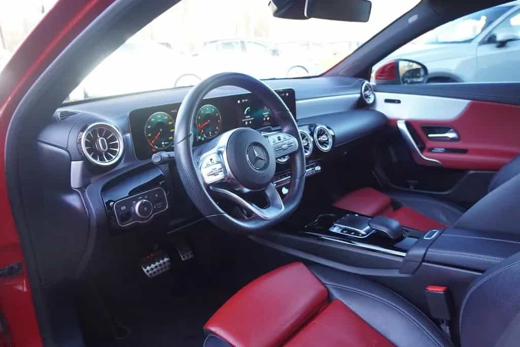 Mercedes-Benz A 250 A250 AMG Line 7G-DCT LED Navi Standheizung AHK 12/2019-photo-8
