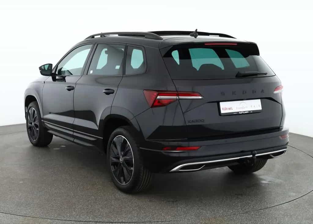 Skoda Karoq Sportline 1.5 TSI DSG Matrix ACC AHK Pano 02/2026-photo-2