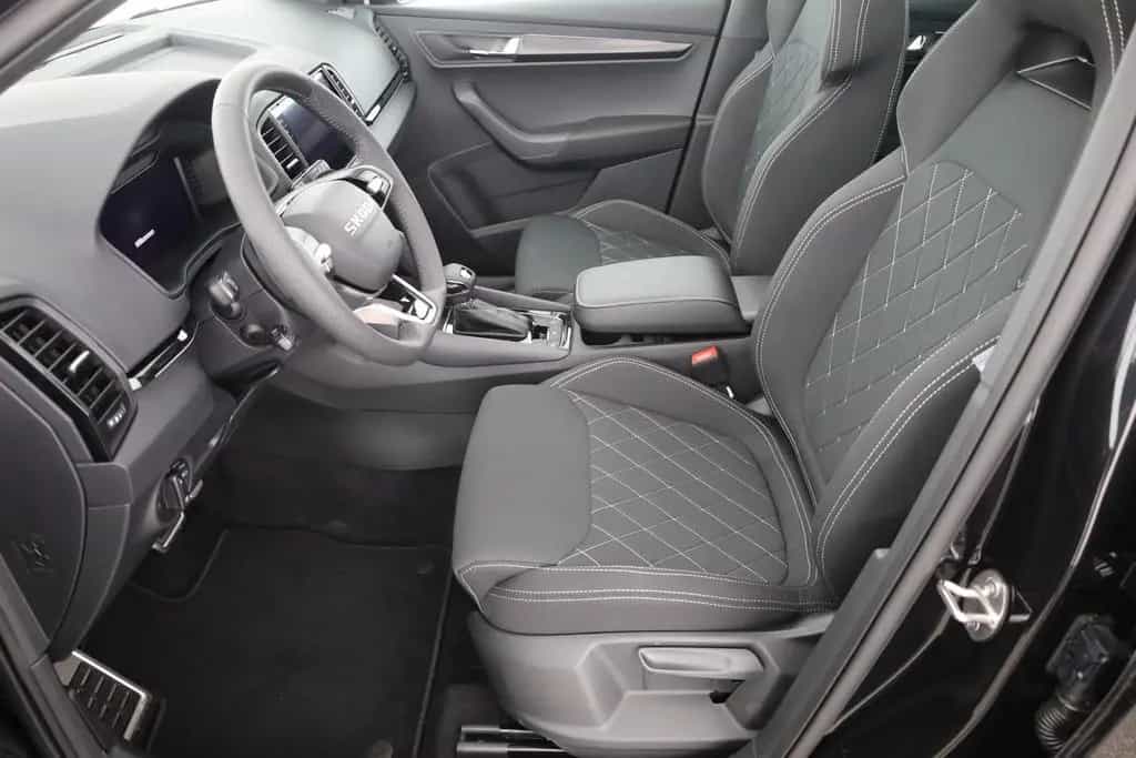 Skoda Karoq Sportline 1.5 TSI DSG Matrix ACC AHK Pano 02/2026-photo-21