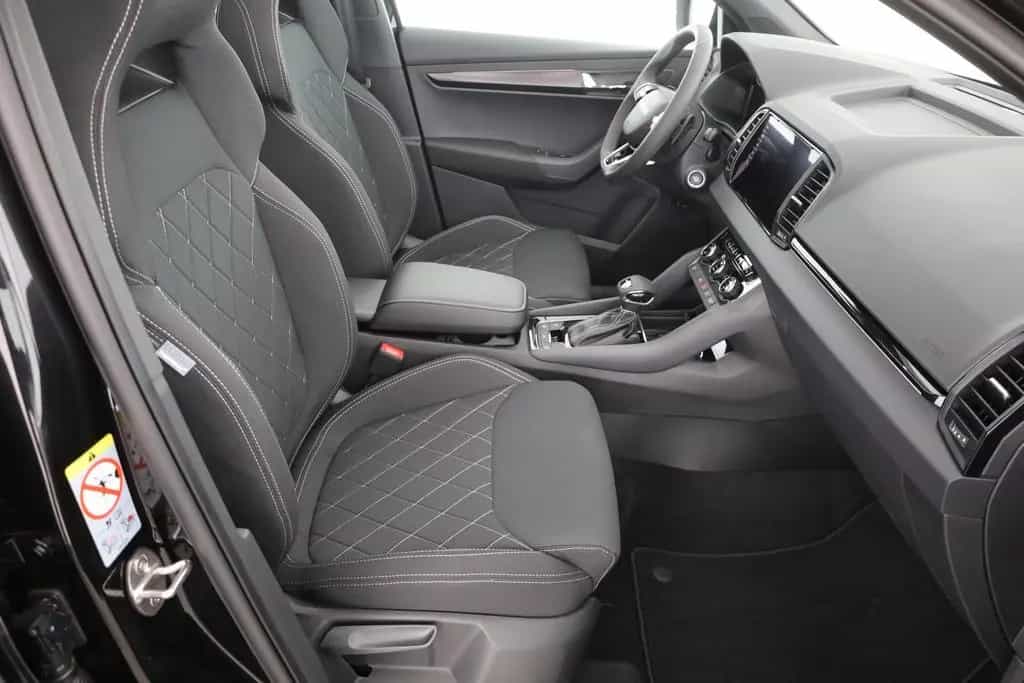 Skoda Karoq Sportline 1.5 TSI DSG Matrix ACC AHK Pano 02/2026-photo-22