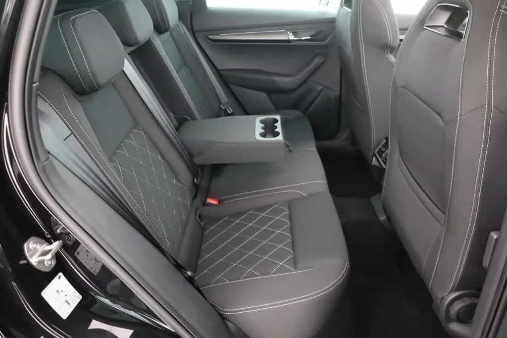 Skoda Karoq Sportline 1.5 TSI DSG Matrix ACC AHK Pano 02/2026-photo-23