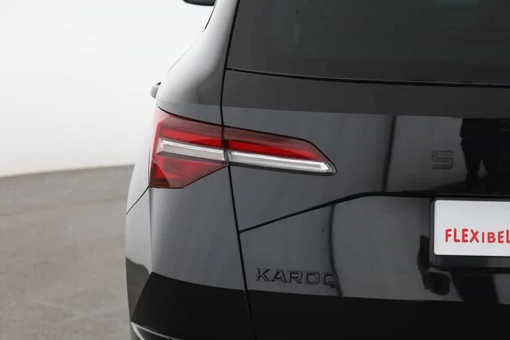 Skoda Karoq Sportline 1.5 TSI DSG Matrix ACC AHK Pano 02/2026-photo-30