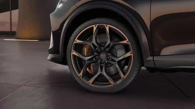 Cupra Formentor VZ5 2.5 TSI 390 PS *PANO*TopView*EXTRE 03/2026-photo-2