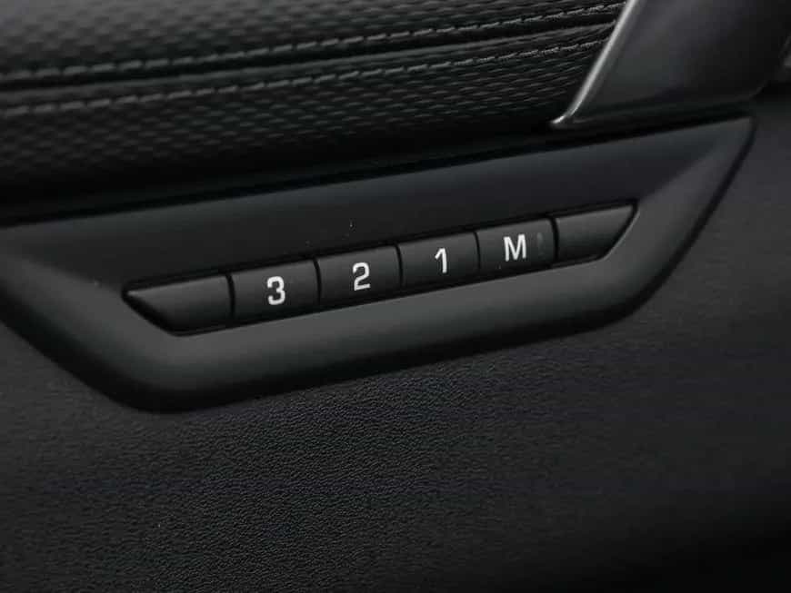 Land Rover Discovery Sport D200 Dynamic S 150 kW, 5-türig ( 03/2026-photo-18