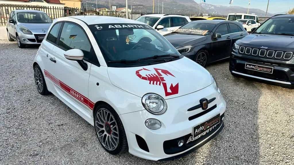 Abarth 500 1.4 Turbo T-Jet Custom 03/2013-photo-2