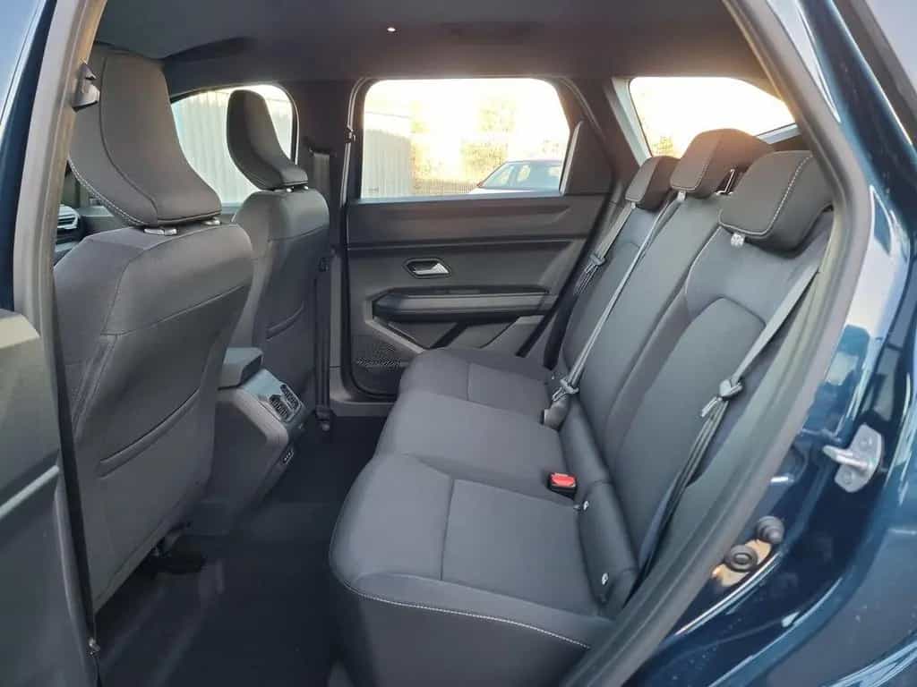 Dacia Bigster EXPRESSION TCe 140 SHZ+PDC+KLIMA+NAV+LED 03/2026-photo-10