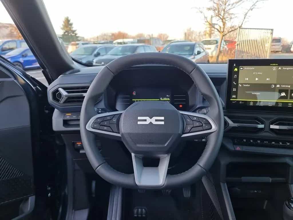 Dacia Bigster EXPRESSION TCe 140 SHZ+PDC+KLIMA+NAV+LED 03/2026-photo-14