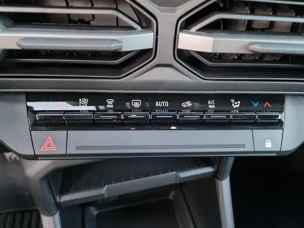 Dacia Bigster EXPRESSION TCe 140 SHZ+PDC+KLIMA+NAV+LED 03/2026-photo-17