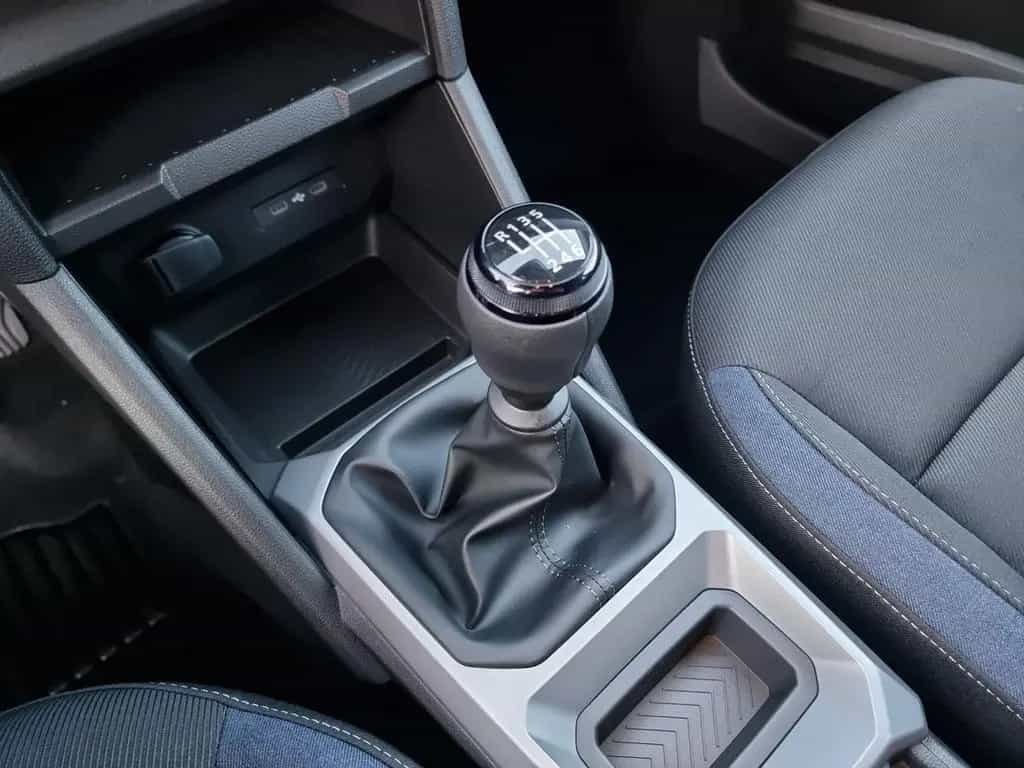 Dacia Bigster EXPRESSION TCe 140 SHZ+PDC+KLIMA+NAV+LED 03/2026-photo-18