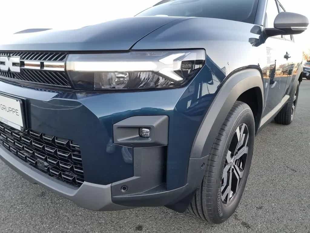 Dacia Bigster EXPRESSION TCe 140 SHZ+PDC+KLIMA+NAV+LED 03/2026-photo-23