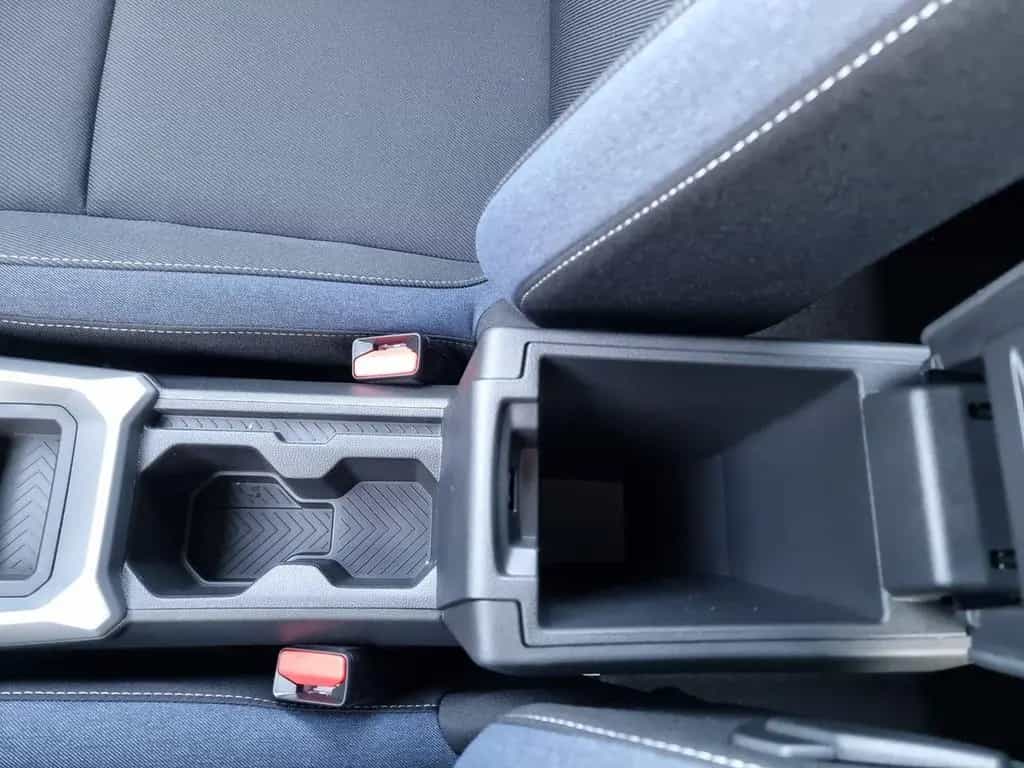 Dacia Bigster EXPRESSION TCe 140 SHZ+PDC+KLIMA+NAV+LED 03/2026-photo-28