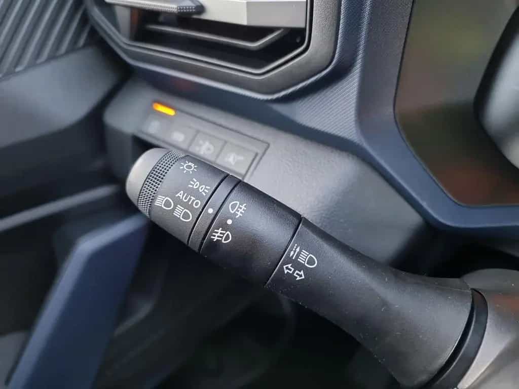 Dacia Bigster EXPRESSION TCe 140 SHZ+PDC+KLIMA+NAV+LED 03/2026-photo-29