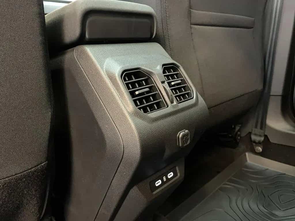 Dacia Bigster EXTREME TCe 130 4X4 SHZ+PDC+KAMERA+NAVI 03/2026-photo-32