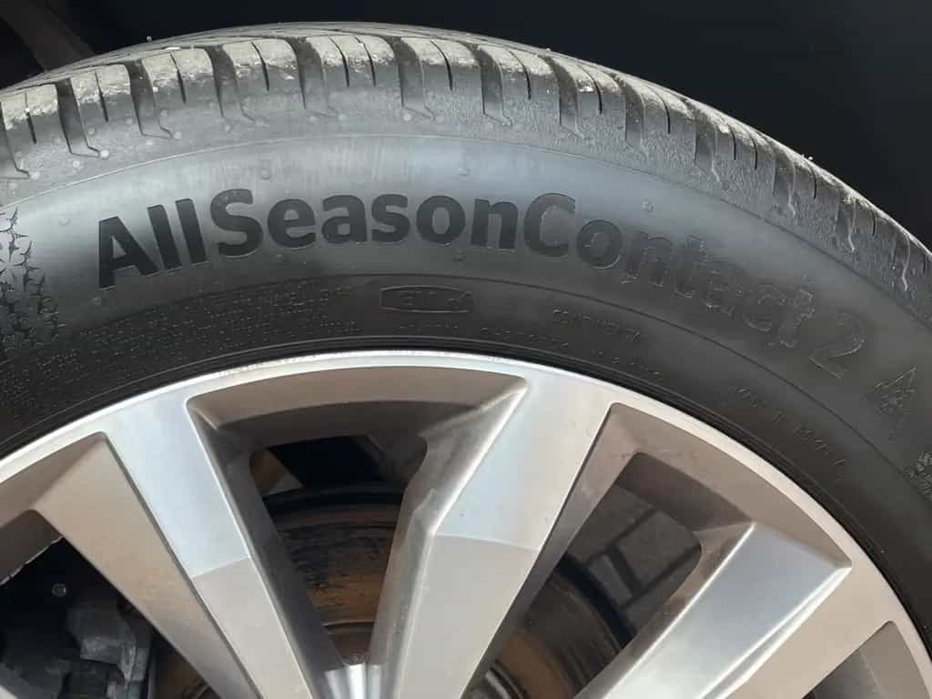 Volkswagen T-ROC STYLE °LANE °4-SEASON °SCHECKHEFT GARANTIE 02/2019-photo-36