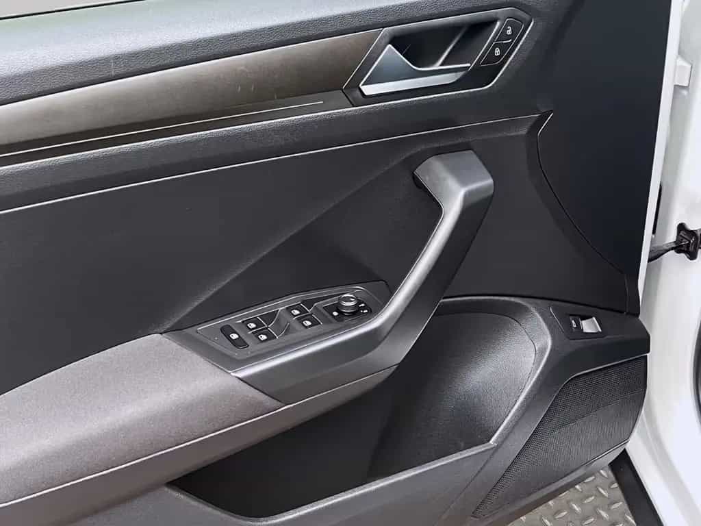 Volkswagen T-ROC STYLE °LANE °4-SEASON °SCHECKHEFT GARANTIE 02/2019-photo-37