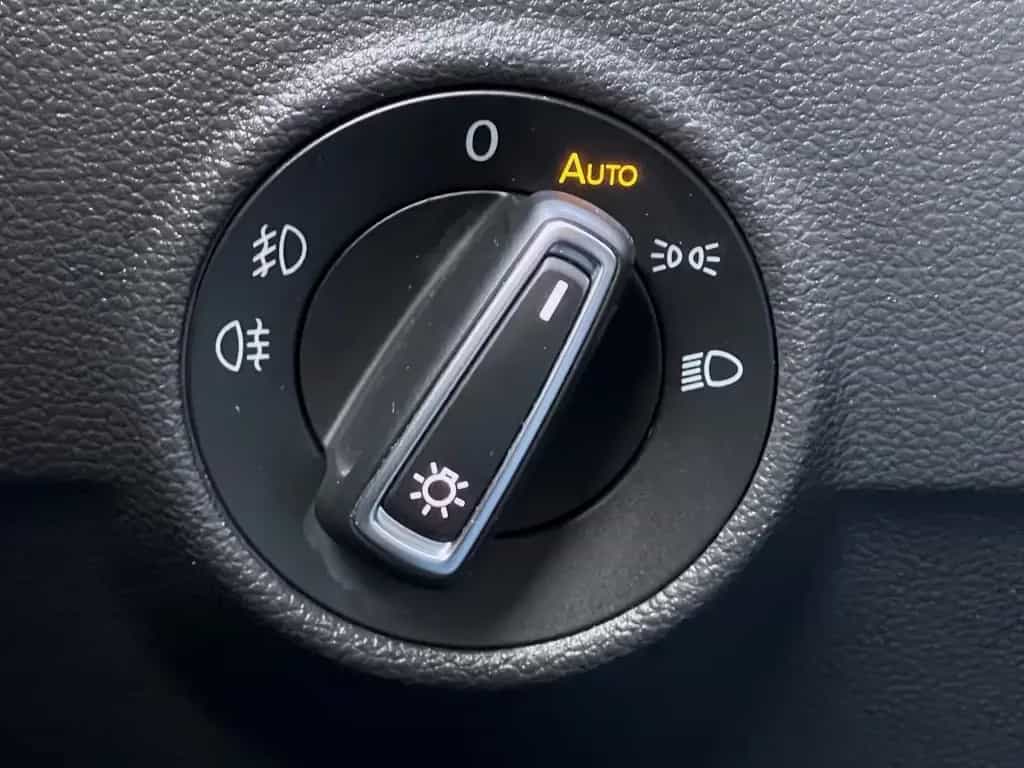 Volkswagen T-ROC STYLE °LANE °4-SEASON °SCHECKHEFT GARANTIE 02/2019-photo-39