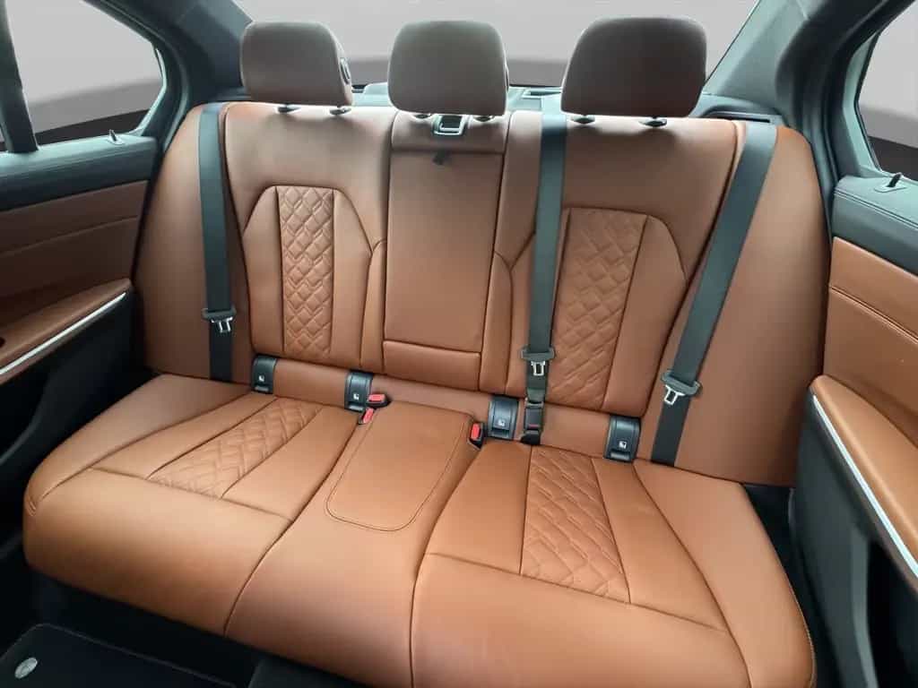 ALPINA B3 GT Limousine SWITCH-TRONIC Allrad Park-Drivea null-photo-28