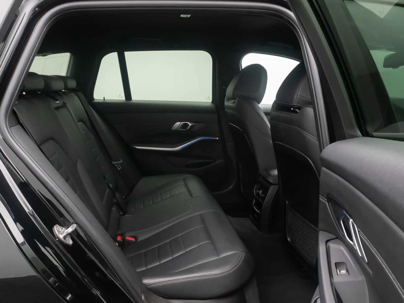 BMW 3 Series 320d Touring Advantage AHK DrAss ParkAss HiFi 07/2021-photo-26