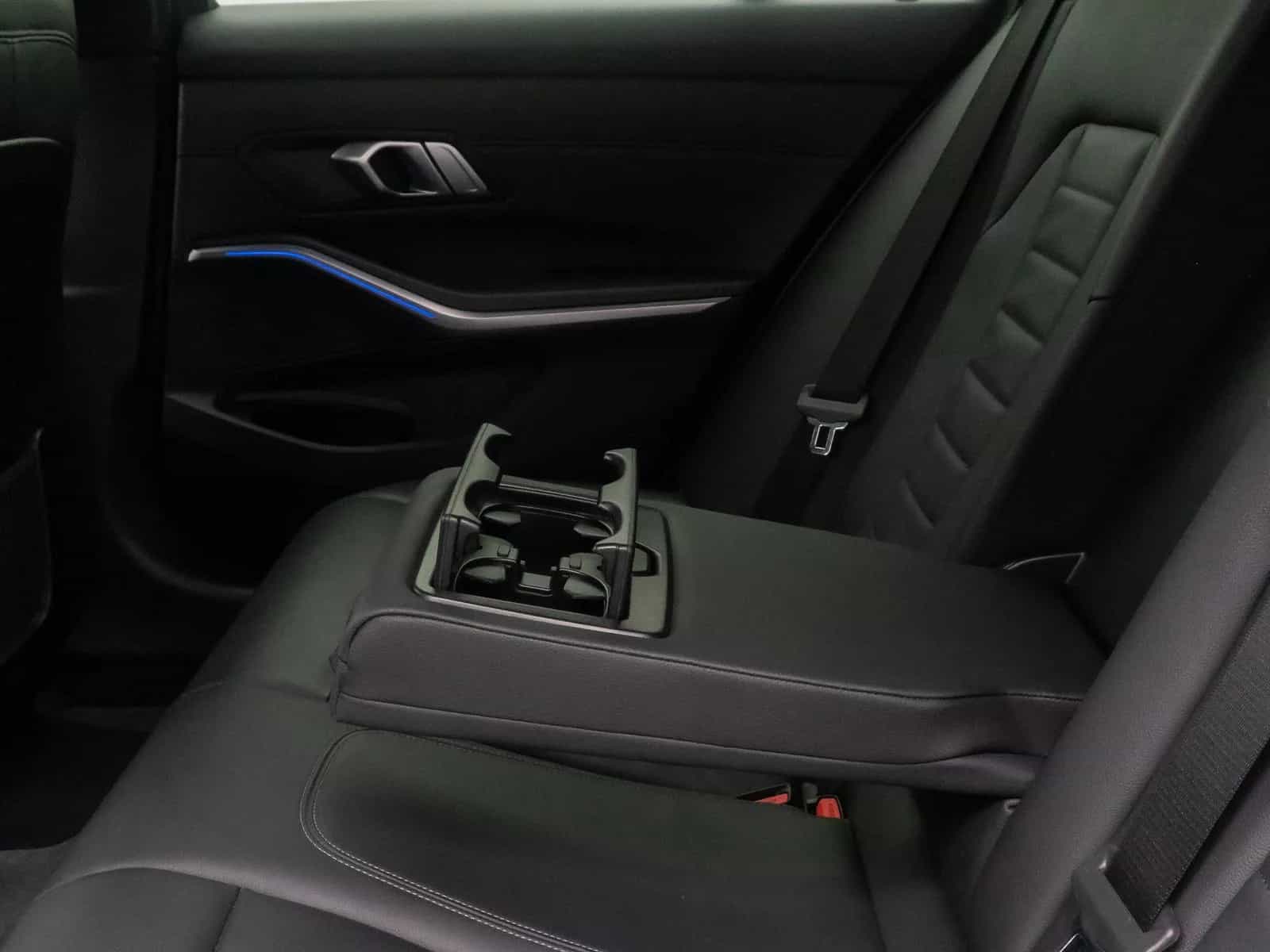 BMW 3 Series 320d Touring Advantage AHK DrAss ParkAss HiFi 07/2021-photo-28