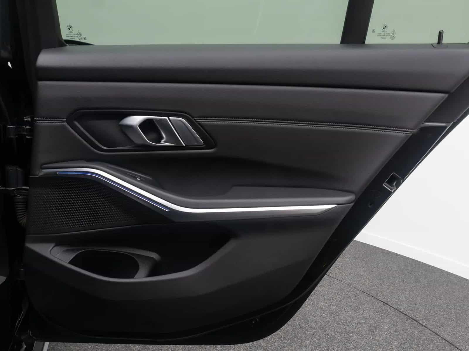 BMW 3 Series 320d Touring Advantage AHK DrAss ParkAss HiFi 07/2021-photo-31