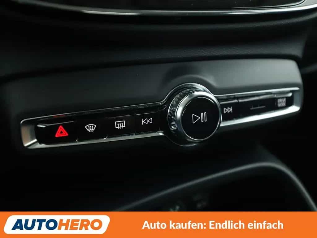 Volvo XC40 1.5 T3 Momentum Pro 2WD Aut.*NAVI*TEMPO*LED 01/2022-photo-23