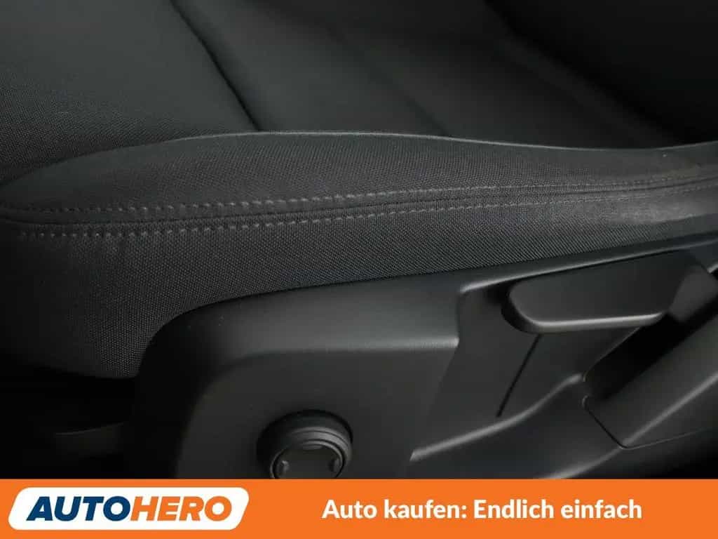 Volvo XC40 1.5 T3 Momentum Pro 2WD Aut.*NAVI*TEMPO*LED 01/2022-photo-27