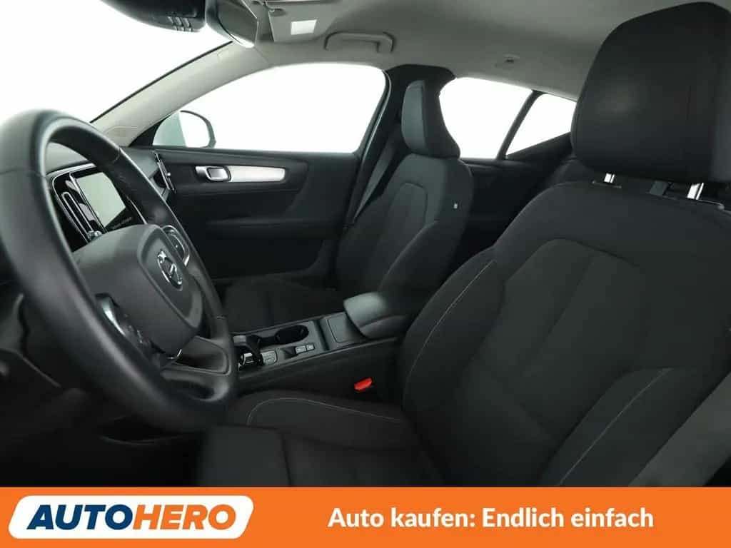Volvo XC40 1.5 T3 Momentum Pro 2WD Aut.*NAVI*TEMPO*LED 01/2022-photo-9