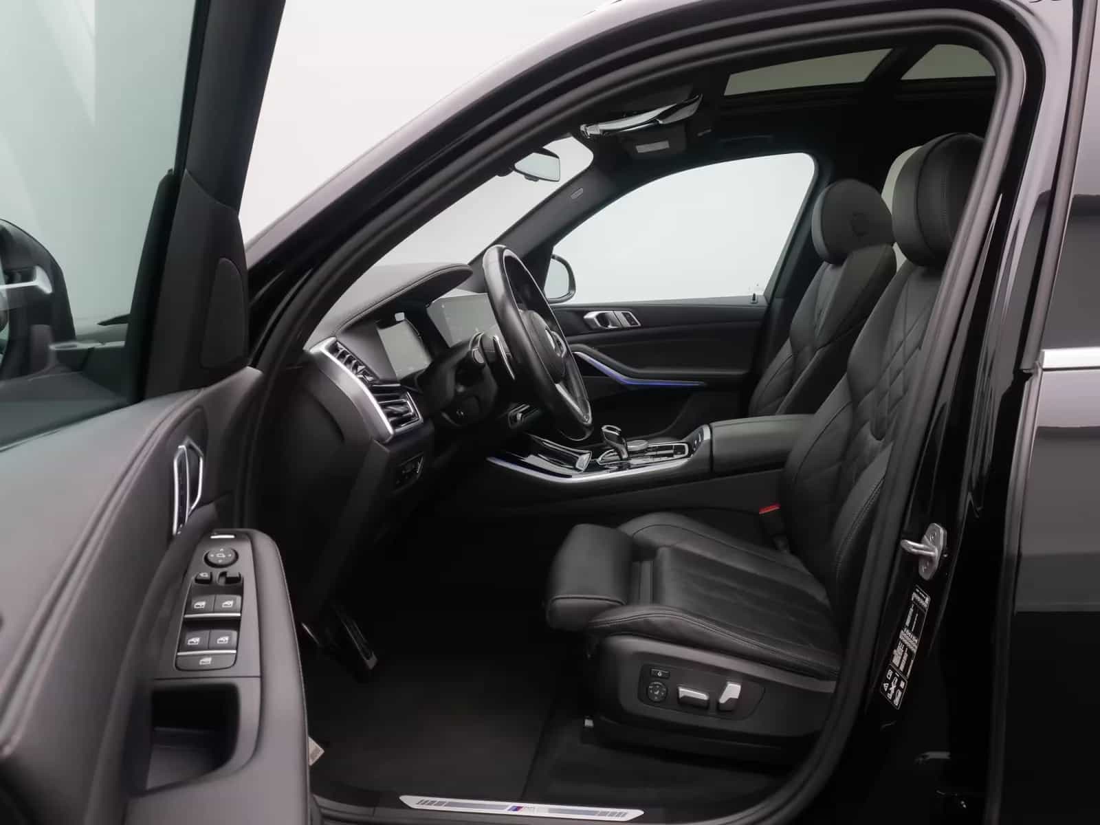 BMW X5 03/2023-photo-19