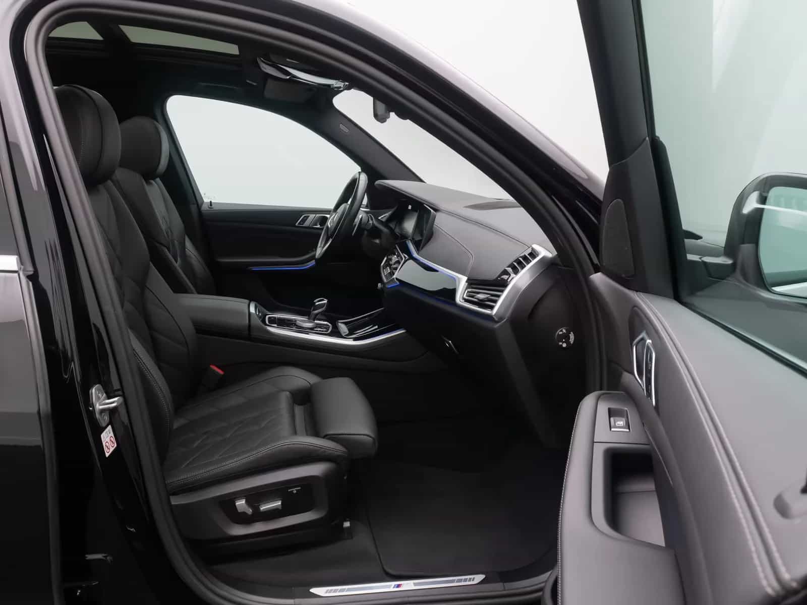 BMW X5 03/2023-photo-24