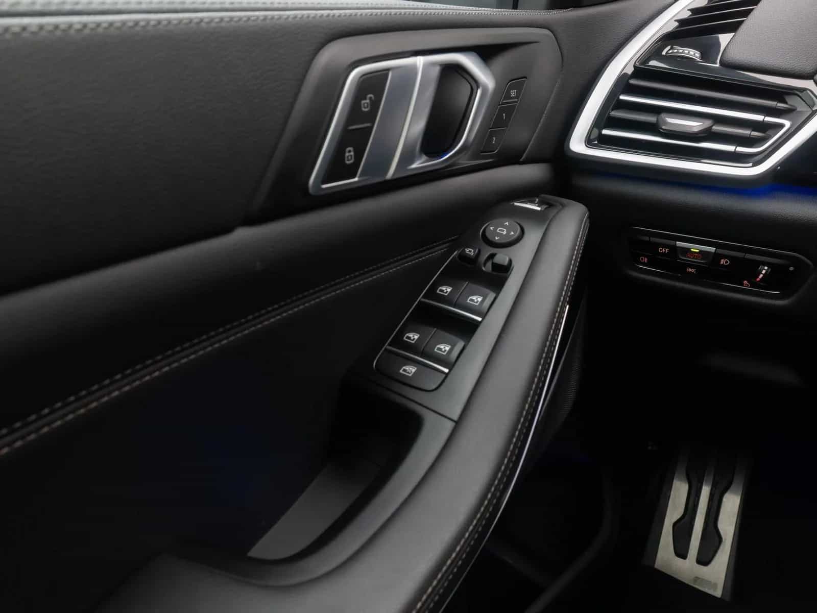 BMW X5 03/2023-photo-36