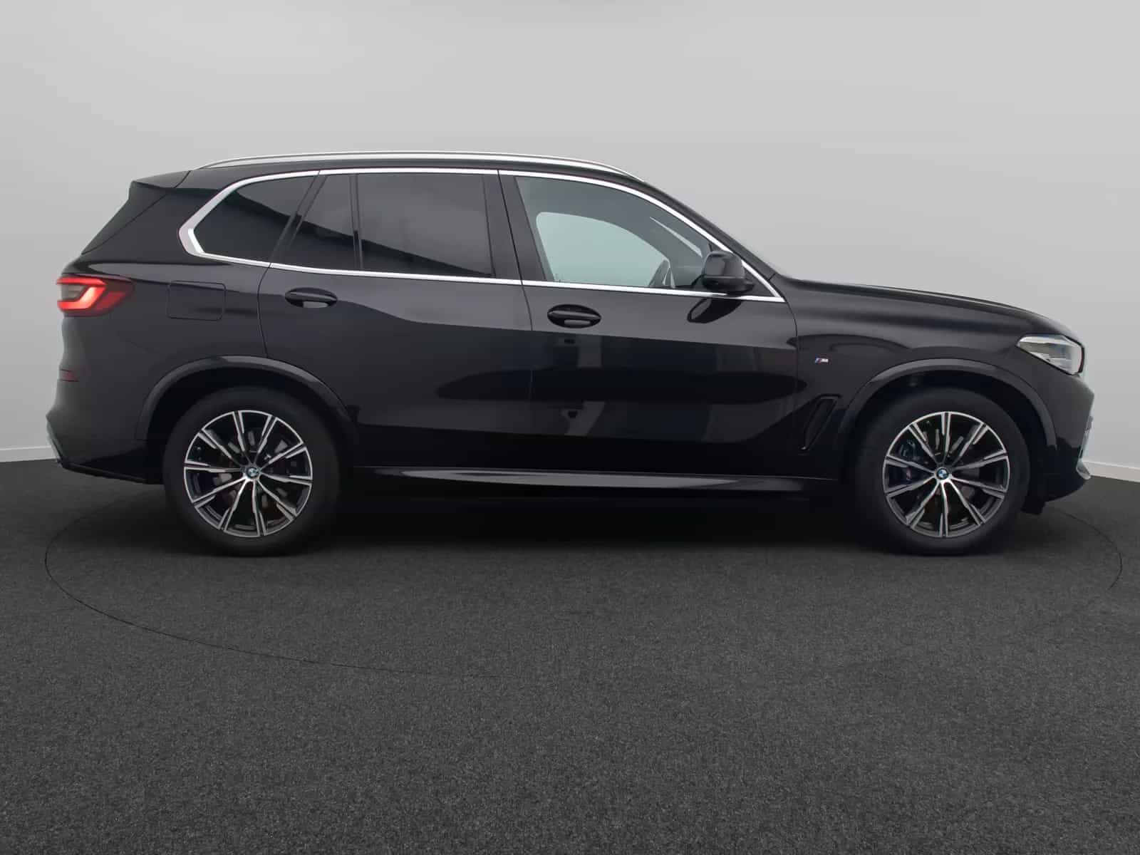 BMW X5 03/2023-photo-4