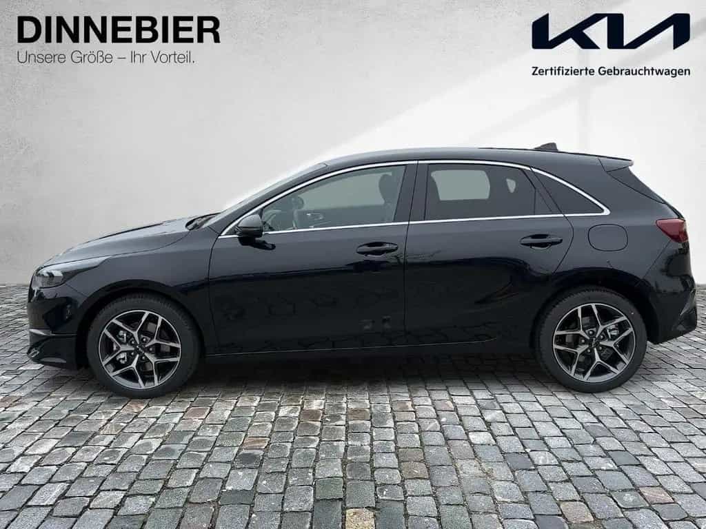 Kia cee'd / Ceed cee'd Ultimate Edition 1.5T LED+Kamera+Navi 03/2026-photo-2