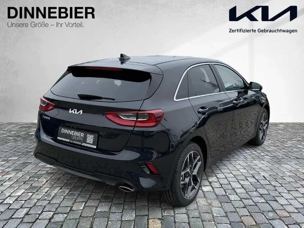 Kia cee'd / Ceed cee'd Ultimate Edition 1.5T LED+Kamera+Navi 03/2026-photo-4