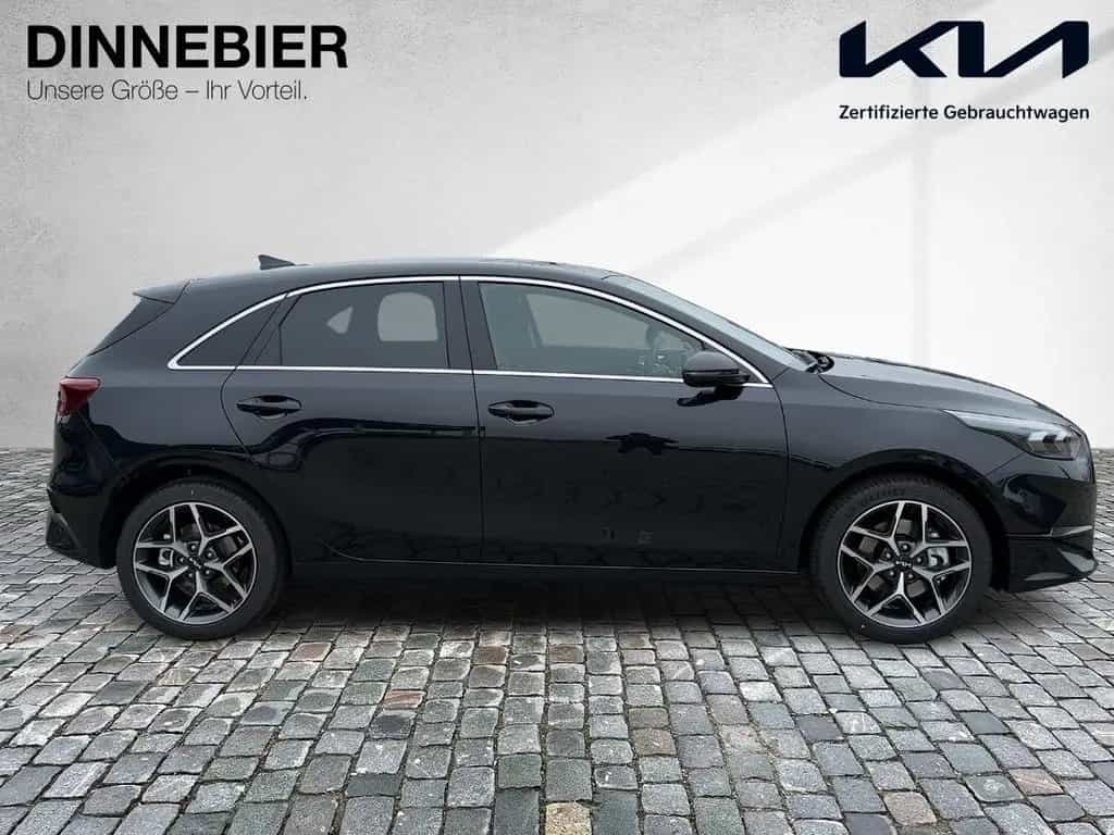 Kia cee'd / Ceed cee'd Ultimate Edition 1.5T LED+Kamera+Navi 03/2026-photo-5