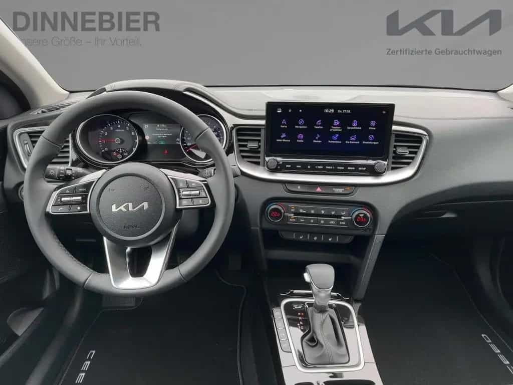 Kia cee'd / Ceed cee'd Ultimate Edition 1.5T LED+Kamera+Navi 03/2026-photo-8