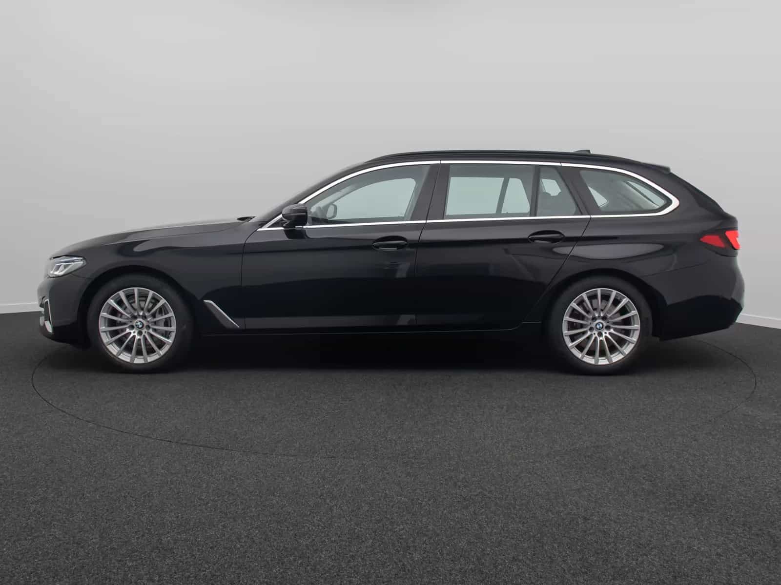 BMW 5 Series 540d xD Luxury Line Panorama H/K HUD Belüftung 12/2022-photo-10
