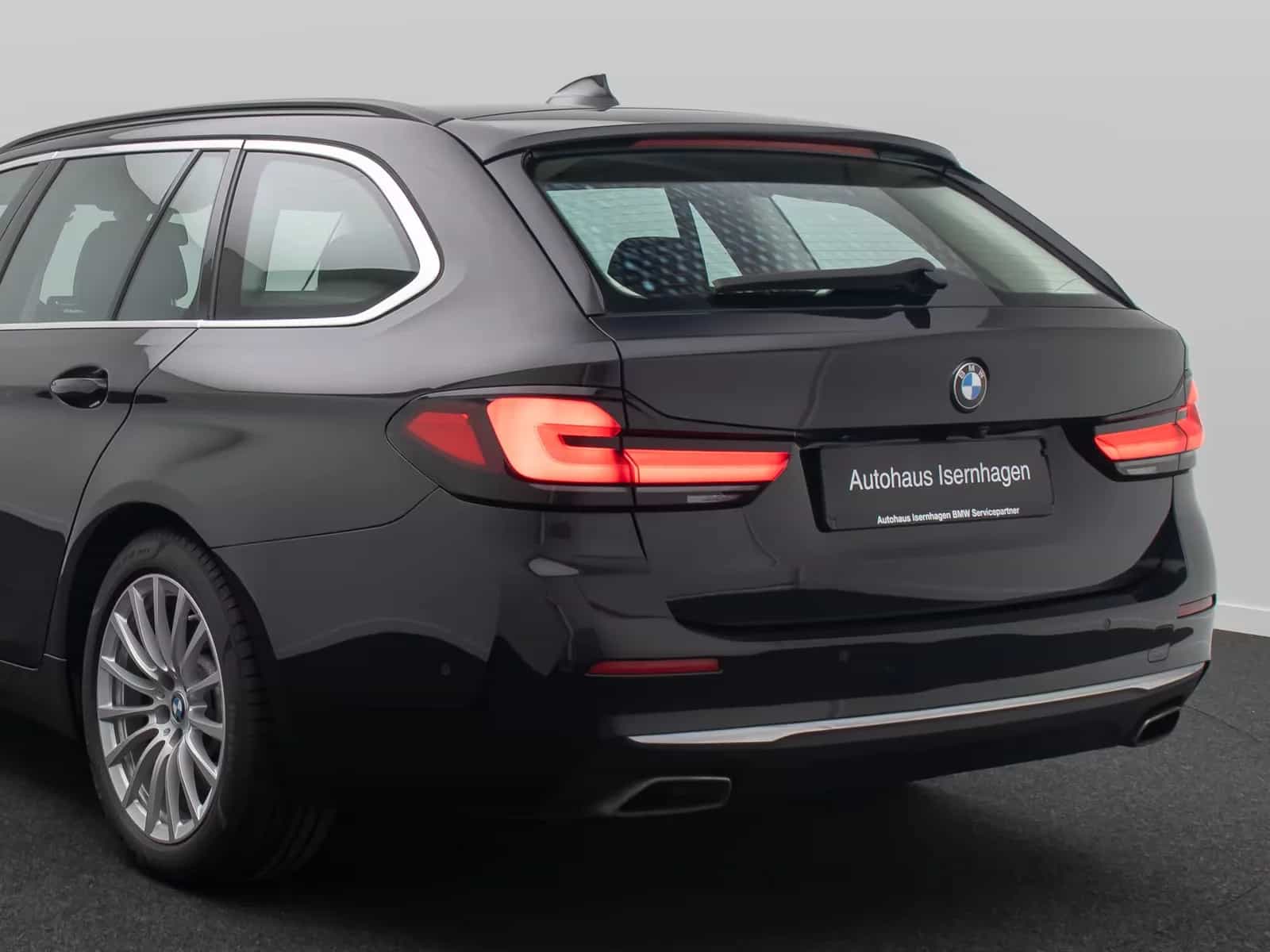 BMW 5 Series 540d xD Luxury Line Panorama H/K HUD Belüftung 12/2022-photo-16