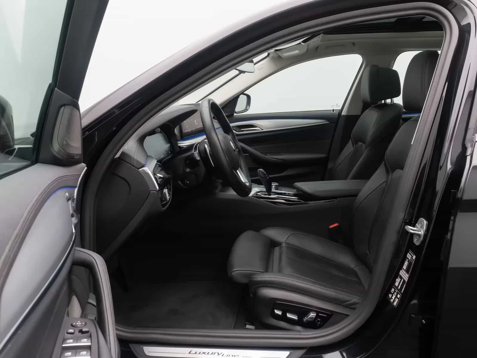 BMW 5 Series 540d xD Luxury Line Panorama H/K HUD Belüftung 12/2022-photo-19