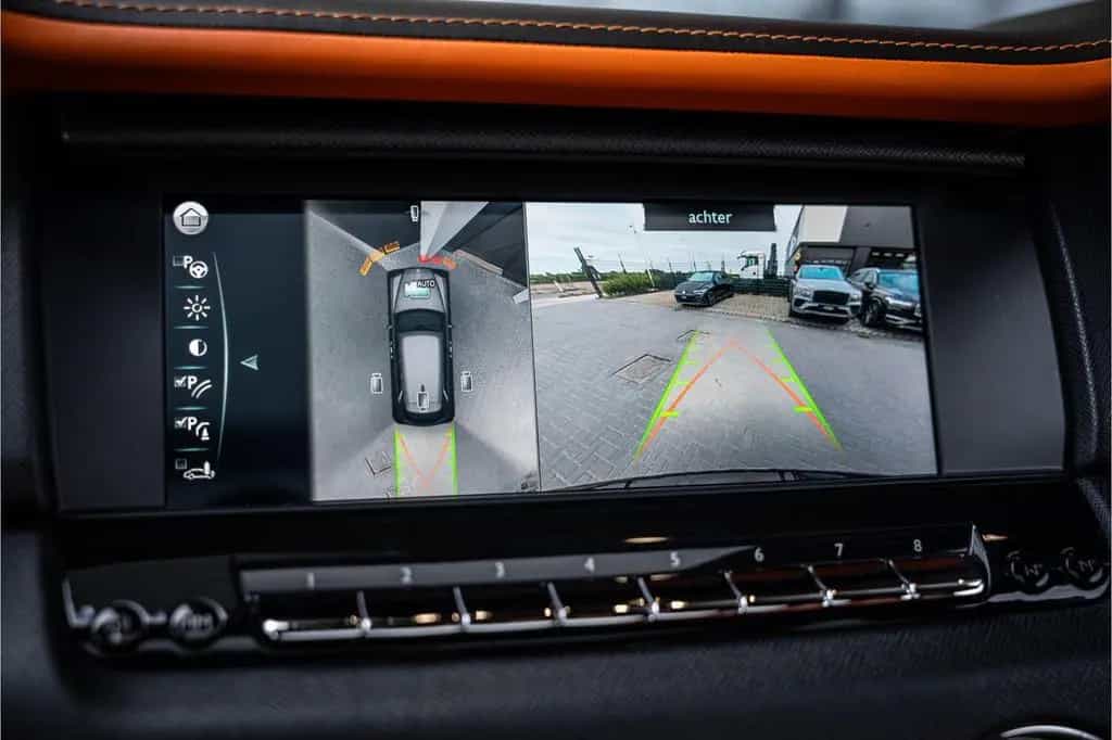 Rolls-Royce Cullinan 6.75 V12 - Panorama | Bespoke Audio | M 11/2018-photo-18
