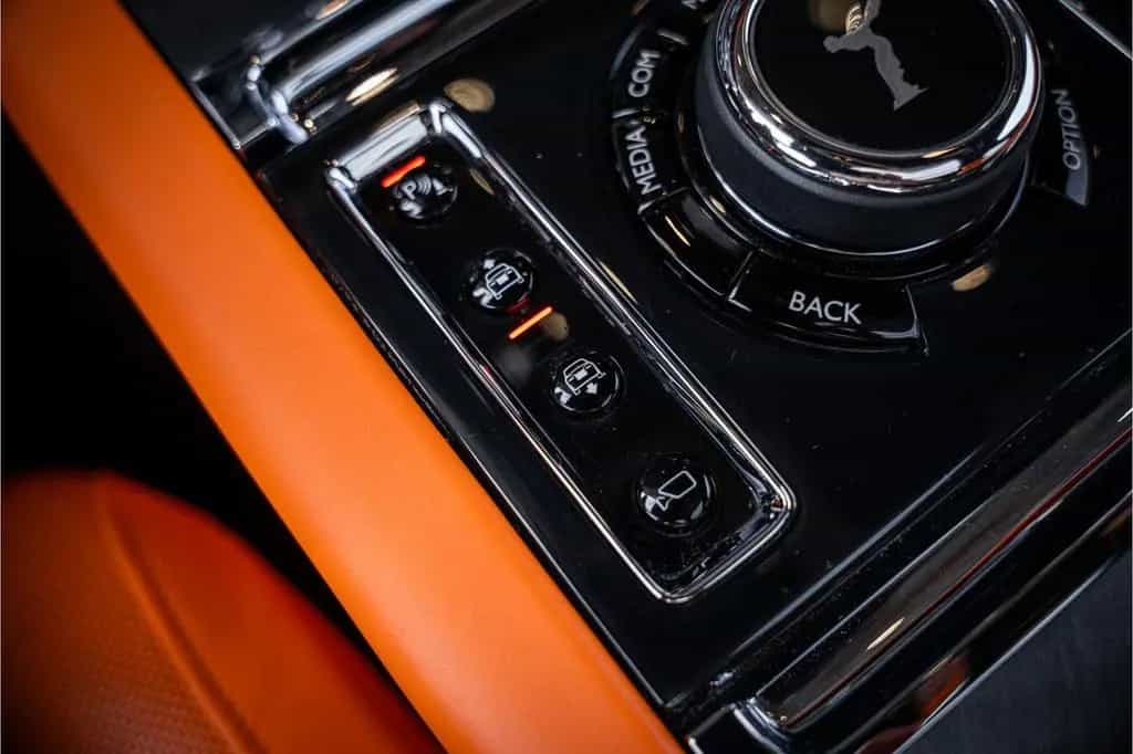 Rolls-Royce Cullinan 6.75 V12 - Panorama | Bespoke Audio | M 11/2018-photo-23