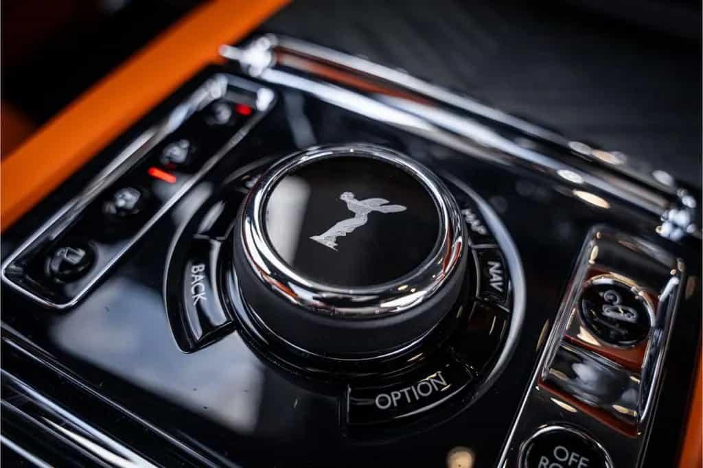 Rolls-Royce Cullinan 6.75 V12 - Panorama | Bespoke Audio | M 11/2018-photo-24