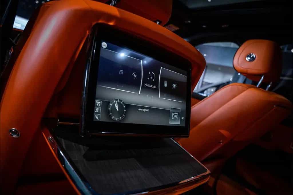 Rolls-Royce Cullinan 6.75 V12 - Panorama | Bespoke Audio | M 11/2018-photo-47