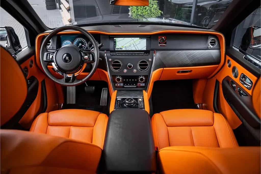Rolls-Royce Cullinan 6.75 V12 - Panorama | Bespoke Audio | M 11/2018-photo-8