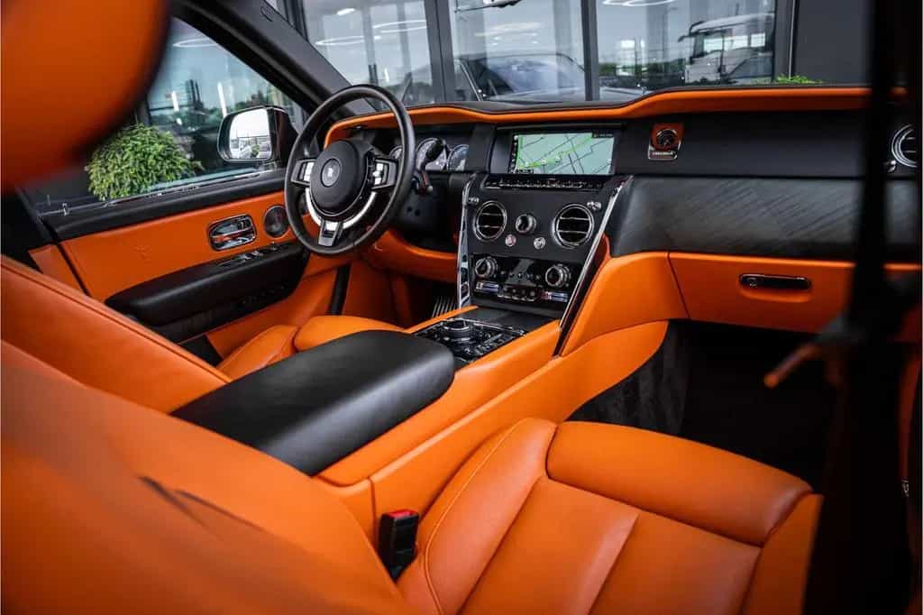 Rolls-Royce Cullinan 6.75 V12 - Panorama | Bespoke Audio | M 11/2018-photo-9