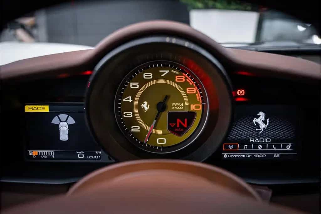 Ferrari 488 GTB 3.9 HELE - Bianco Avus | Carbon | Lift | 03/2017-photo-11