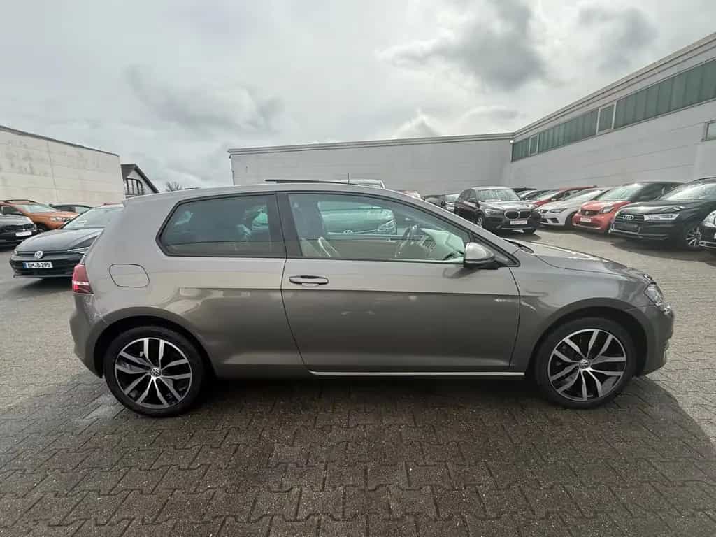 Volkswagen Golf VII PANO/TEILLEDER/KLIMA/PDC/SHZ/8FACH 05/2015-photo-3