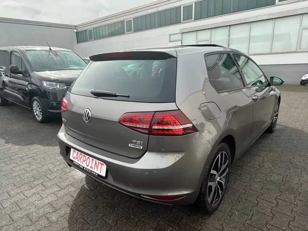 Volkswagen Golf VII PANO/TEILLEDER/KLIMA/PDC/SHZ/8FACH 05/2015-photo-4