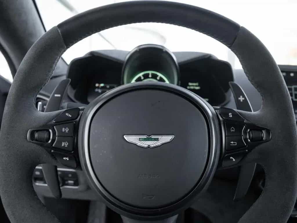 Aston Martin V8 Vantage F1 Edition Carbon Sitze 05/2023-photo-10