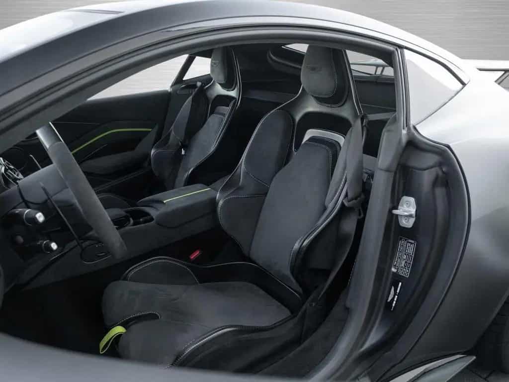 Aston Martin V8 Vantage F1 Edition Carbon Sitze 05/2023-photo-11